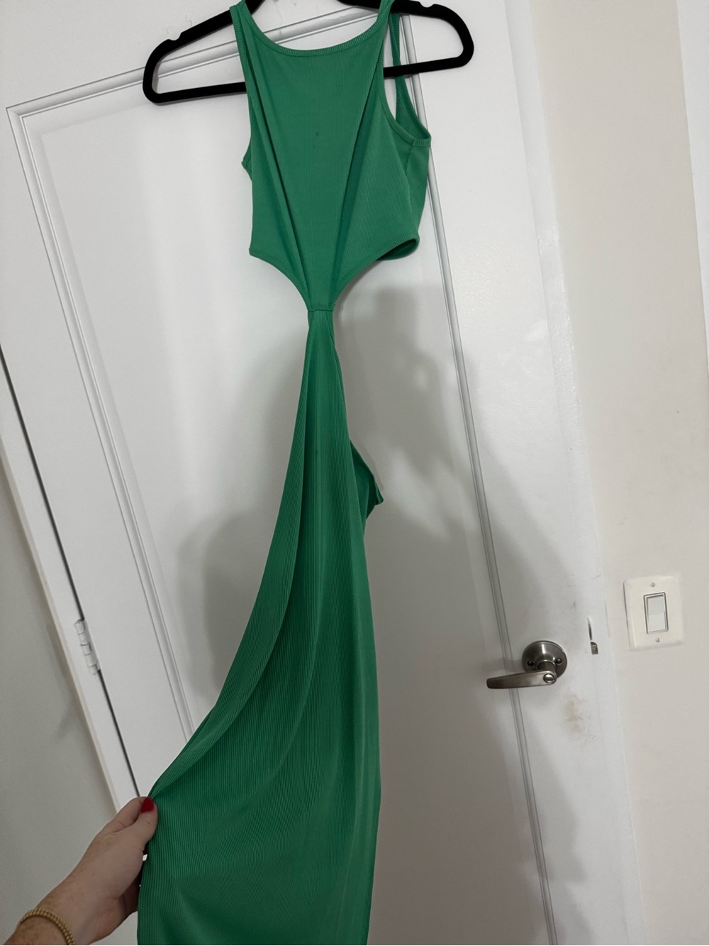 Sleeveless Green Hourglass Cutout Maxi Dress with Front Knot Detail